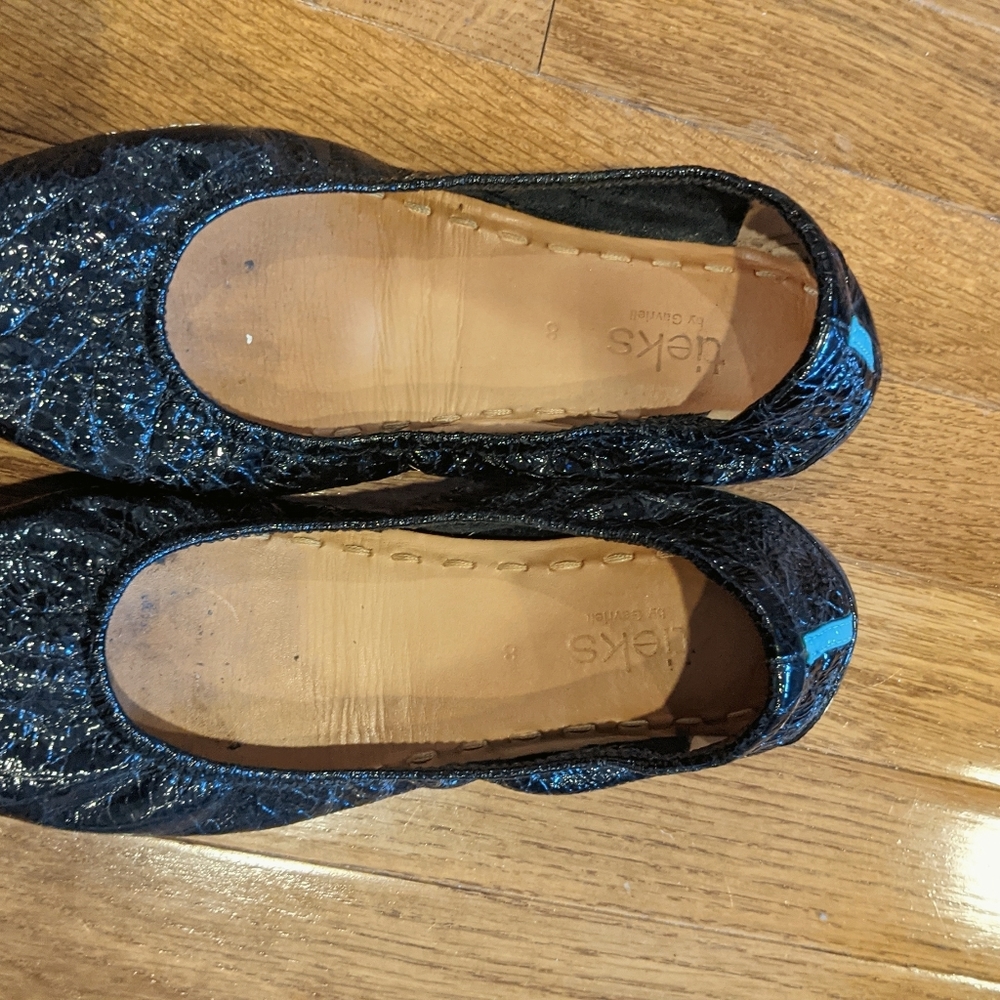 COPY - 2 pairs of tieks size 8